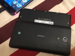 Опубликованы фотографии отмененного смартфона Sony Ericsson Xperia Play 2