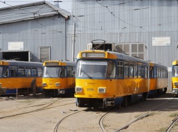 В Днепр привезли еще 7 трамваев из Германии