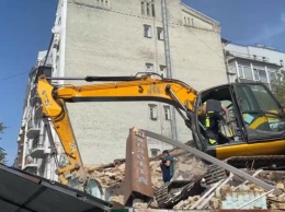 В центре Киева пытались снести старый дом