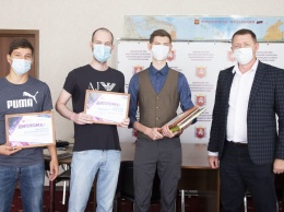 Михаил Афанасьев наградил победителей регионального этапа Всероссийского конкурса профмастерства
