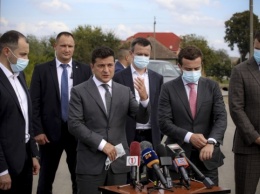 Очереди на границе: Зеленский обещает новые пункты пропуска