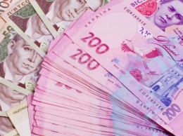 Деньги вместо "пакетов малыша" получили более 13 тысяч украинцев