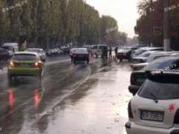 На центральном проспекте в Мелитополе пешеходов сбили на двух переходах (фото)