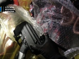 Гражданин РФ пытался ввезти в Украину пистолеты-пулеметы "Скорпион", - СБУ (ФОТО)