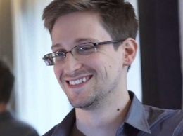Суд обязал Сноудена выплатить властям США $4,2 млн
