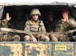 Трамп, Путин и Макрон призвали остановить бои в Карабахе