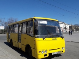 В Киеве водитель маршрутки вытолкал из салона пенсионерку