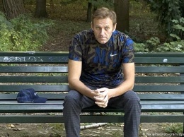 Журналист Spiegel о встрече с Навальным: "Руки еще трясутся, но он много шутит"