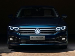 Флагманский седан Volkswagen Phideon первым получил светящийся логотип