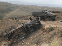 Азербайджан заявил о прорыве линии обороны в Нагорном Карабахе (ФОТО)