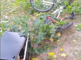 В Москве голый мужчина на велосипеде "съехал" с окна 12 этажа (Видео 18+)