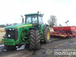 На Николаевщине работники фермы угнали трактор