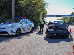 В Днепре на Запорожском шоссе Nissan влетел в Renault: видео момента ДТП