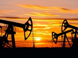 Нефть дорожает после принятия нового пакета бюджетных стимулов в США