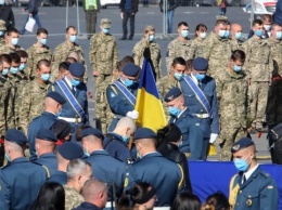 В Харькове почтить память погибших в авиакатастрофе пришли около трех тысяч человек