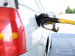 Аксенов пообещал повлиять на стоимость бензина в Крыму