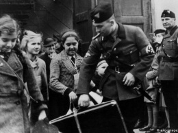 Где и как Гитлер воспитывал будущих нацистов