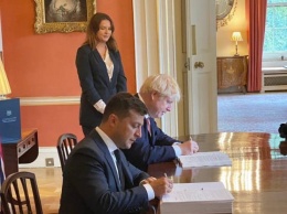 Украина и Великобритания подписали соглашение о свободной торговли и партнерстве