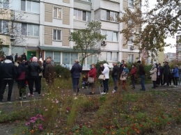 В Киеве выстроились огромные очереди для сдачи тестов на COVID