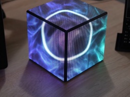 Энтузиаст собрал светодиодный куб для мониторинга процессора компьютера