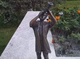В Луцке украли статую кликуна (фото)
