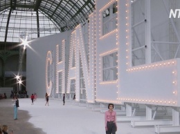 Вуалетки, твид и Голливуд 60-х: показ Chanel в Париже (видео)