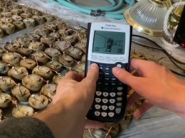 Энтузиаст запустил первый DOOM на калькуляторе с помощью картошки