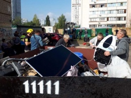 Взрыв на Позняках в Киеве: жильцам дома начали возвращать вещи