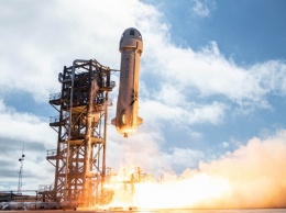 Blue Origin успешно испытала многоразовую «туристическую» ракету [ВИДЕО]
