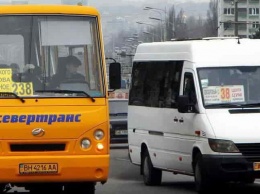 В Днепре водители маршрутки и автобуса устроили гонки