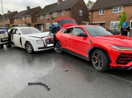 Авария на полмиллиона долларов: в Британии столкнулись Rolls-Royce и Lamborghini