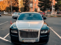 В Украине засветился элитный Rolls-Royce за 8 млн, фото