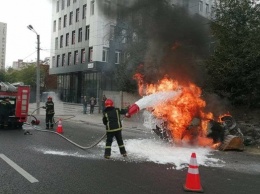 В Киеве водителю стало плохо, авто перевернулось