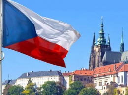 Скандал в правительстве Чехии: Министр обозвала премьера идиотом, а камера все сняла