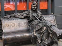 В Лондоне украли скульптуру Бабы-Яги и продали на аукционе