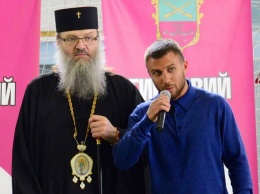 Митрополит Лука Запорожский поддержал Ломаченко после поражения Лопесу