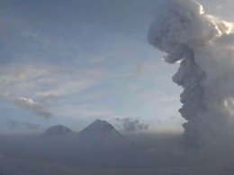 На Камчатке началось извержение вулкана