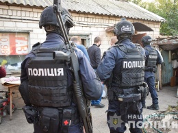 Николаевские полицейские в Запорожье обезвредили группу телефонных мошенников (ФОТО, ВИДЕО)