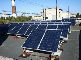 В Одессе на крышах многоэтажек устанавливают солнечные электростанции (видео)