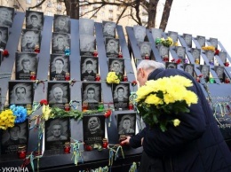 В Киеве осквернили аллею Небесной Сотни, полиция открыла дело
