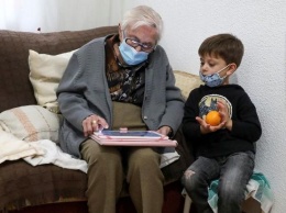 99-летняя испанка выздоровела после заражения коронавирусом (фото)