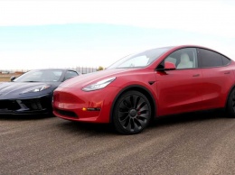 Электрический Tesla Model Y сразился в драге против бензинового Corvette C8 (ВИДЕО)