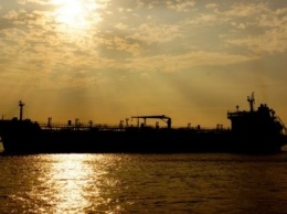 На российском танкере в Азовском море произошел взрыв