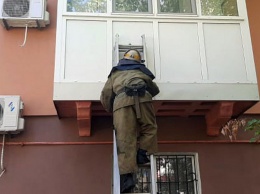 В Покрове спасатели освободили 2-летнего малыша, который случайно заперся в квартире