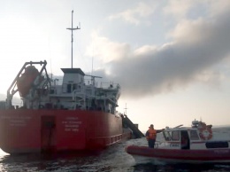 В Азовском море продолжается поиск моряков с танкера "Генерал Ази Асланов"