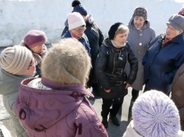 В Петербурге при росте заболеваемости сотни пенсионеров собрали на концерт