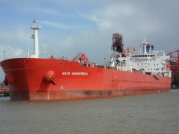 Нелегальные мигранты захватили танкер у берегов Великобритании на 10 часов