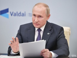 Путин поручил усилить работу медиков по профилактике абортов в России
