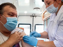 Принудительная вакцинация от COVID-19 в России: слухи или реальность?