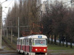 В Харькове загорелся трамвай: люди выпрыгивали на ходу (видео)